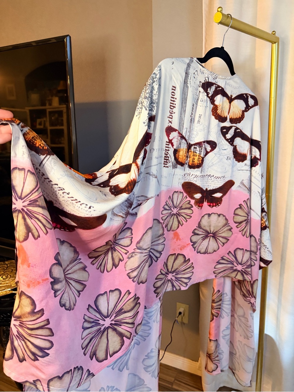 A Rare Bird Butterly Kimono - Picture 5 of 7